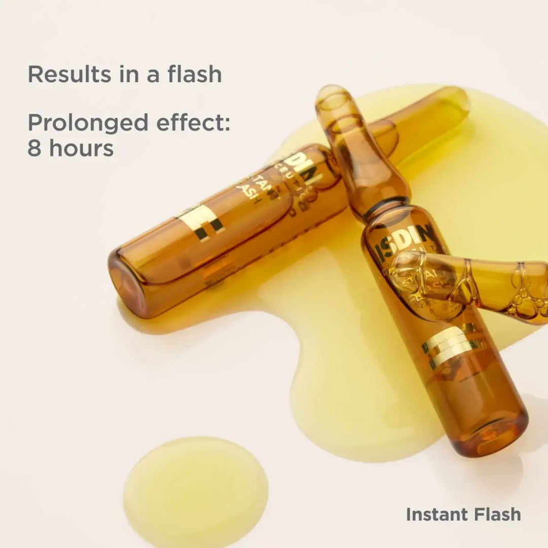 Two ISDIN Instant Flash ampoules crossed over pooled serum with text results in a flash prolonged effect 8 hours