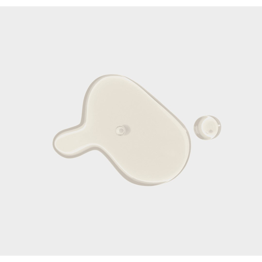 Texture of iS Clinical Poly-Vitamin Serum, a lightweight hydrating gel-serum